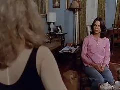 करने के लिए बंधे उसकी पत्नी की आँखों और एक ही समय में एक थरथानेवाला के साथ अश्लील वीडियो अनाचार बेटी