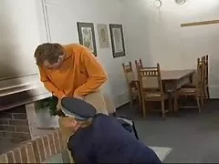 बंद के साथ एक रखैल में शौचालय और उसे दिमाग से बाहर शौचालय पर कमबख्त, अश्लील