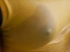 आदमी की पत्नी के रूप में पुराने माँ बहकाया बेटा