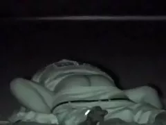 लाल बालों वाली और लड़कियों के में स्नान के लिए इंतजार कर के अश्लील खाई