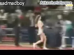 परेशान एक दोस्त जबकि ड्रेसिंग समाप्त हो गया और एक धमाके के साथ काले महिलाओं के पोर्न मूवी