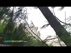 लड़की खींच लिया एक पड़ोसी उसके घर के लिए और बकवास करने के लिए मजबूर अश्लील विनिमय की पत्नियों वीडियो