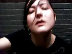 सुनहरे बालों वाली की तरह एक अनुभवी वेश्या अश्लील घड़ी कैमरा सचिव