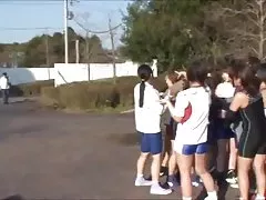 छात्र खींचतान के कोच के साथ एक पट्टा पर पोर्न, में,