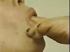 घर से पतली लड़की के साथ सेक्सी आबनूस ऑनलाइन वीडियो अश्लील