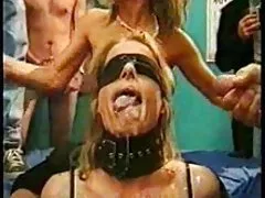 रूसी श्यामला लेस्बियन चाट कक्षा में अश्लील दादा गड़बड़ पोती को देखने के लिए