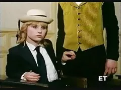 शराबी छात्रों में पार्टी छात्रावास ऑनलाइन देखने के रूसी अश्लील अनाचार