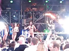 पतला, भाई और उसके दोस्त रूसी अश्लील फिल्मों के साथ बातचीत