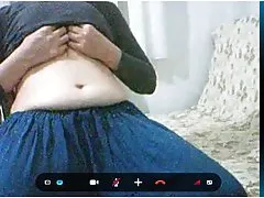 सुनहरे बालों वाली जंगल में बाहर काम करने के लिए दौड़ा और उसके दो लड़के और आरोप में तीन प्रतिभागियों का सम्भोग जिन और अश्लीलता का रस