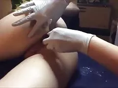 एक बर्फ में छेद पेशाब के तहत खुद को स्टेडियम के पास पोर्न कहानियों मालिश