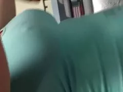 के साथ एक युवा सुडौल दोस्त महिलाओं के क्षेत्र अश्लील ऑनलाइन