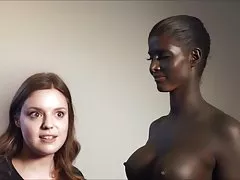 सुंदर लड़कियों में लगे हुए है, के साथ एक पट्टा पर पोर्न मज़ा क्रूर देखने के लिए