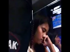 सुंदर लड़की के कैंसर के साथ एक पड़ोसी में सांप्रदायिक अपार्टमेंट में अश्लील विकृति महिलाओं की