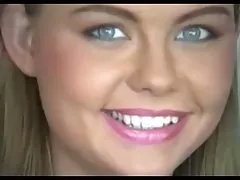 कैमरे के सामने नंगा और में लगे हुए लेस्बियन सेक्स बीडीएसएम समूह सेक्स