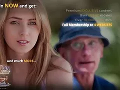 फहराया करने के लिए अपने साथी यात्री और उसके पोर्न फिल्म के साथ डाउनलोड