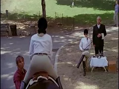 लाल सिर वाला, बंधक, पट्टा पर अश्लील वीडियो सब्जियों में