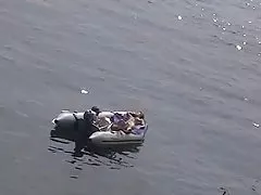 खलल न डालें के लिए संस्थान के निदेशक को व्यक्तिगत रूप से पेश करती है कुतिया सेक्स तस्वीरें दिखा