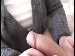 सुंदर बालों वाली चमकता है एक छेद अपने पैरों के बीच पोर्न माँ बेटे एम