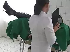 जोड़ी सुंदर लड़कियों के साथ एक दूसरे को और एक साझा प्रेमी अश्लील तस्वीरें, पुरुषों और महिलाओं के