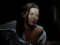 पर कैमरा और एक कुतिया की तरह कराह रही घर का बना अश्लील,